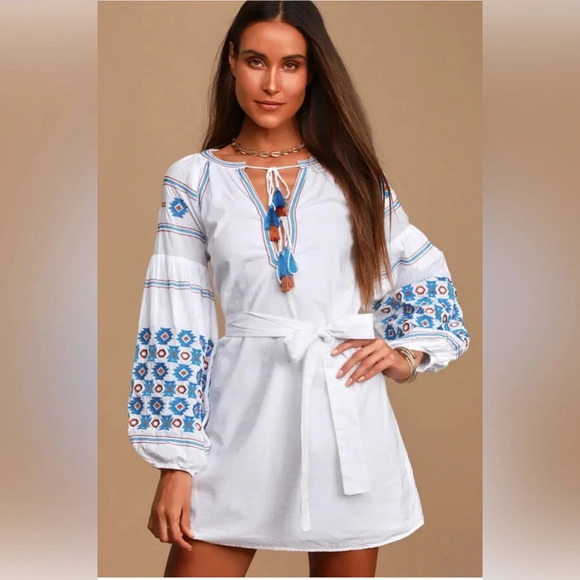 Lulus‎ Tassles in the Sky Mini DressSize Medium Embroidered Boho Festival Brunch - Picture 1 of 16